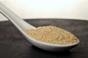 Ajo granulado deshidratado