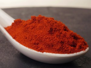 Pimentón Ahumado picante molido de color rojo